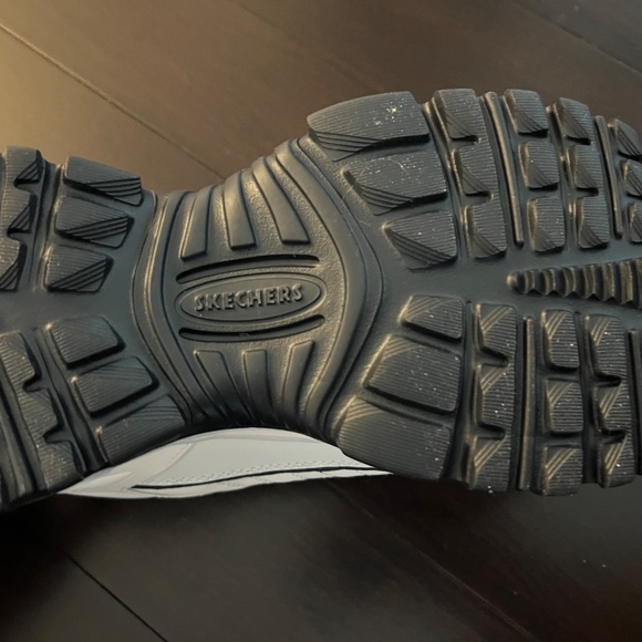 Men’s Slip Ins Sketchers Size 13 - Picture 4 of 4